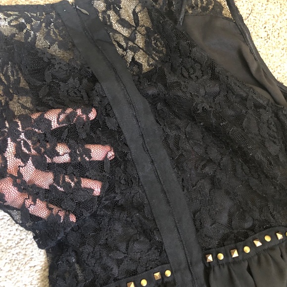 Black dress with lace open back - Picture 3 of 3